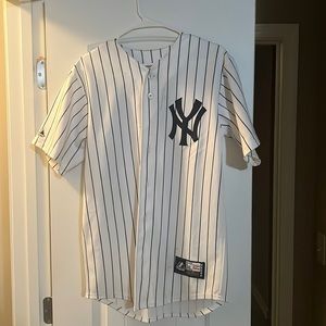 Cooperstown Collection Yankees S Jersey (#44 Jackson). Small stains- removable